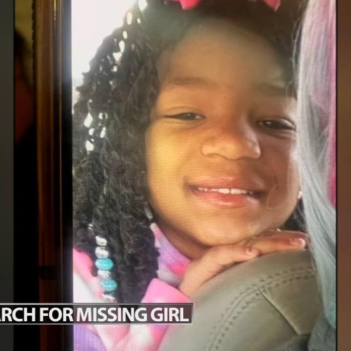 Police searching for missing 10-year-old girl last seen near Russell neighborhood